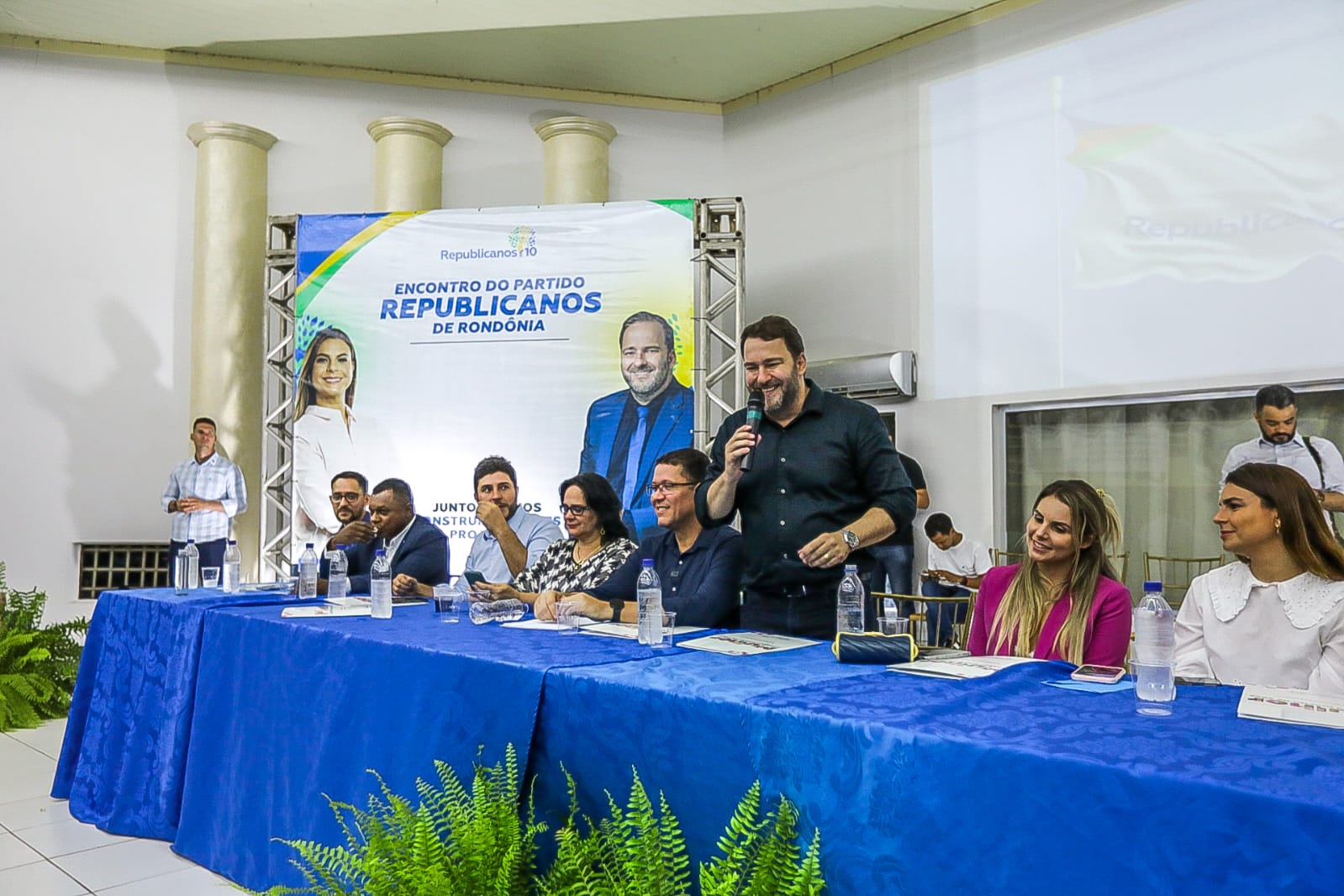 Alex Redano Comemora Sucesso Do Encontro Do Republicanos Presen A