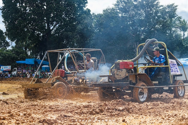 16ª Corrida Nacional de Jericos Motorizados em Alto Paraíso começa