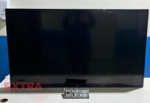 Patrulha Reforço prende suspeitos e recupera TV furtada de escola em Vilhena