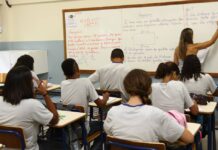 Apenas dois em cada dez alunos têm aulas no período integral na rede pública, diz prévia do Censo