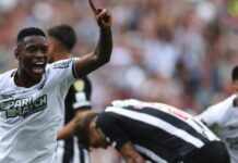 Com um jogador a menos, Botafogo bate o Atlético-MG e é campeão da Libertadores