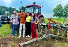Deputada Cristiane Lopes e Alan Queiroz entregam R$ 320 mil em equipamentos agrícolas para produtores rurais de Jaru