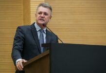 Deputado Luizinho Goebel libera recurso para construção de barracão da APAE, em Urupá