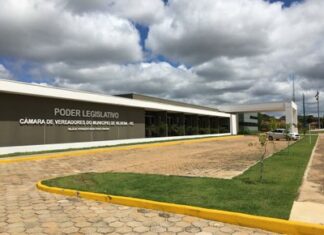 Polícia é acionada após mulher causar danos na Câmara de Vereadores em Vilhena