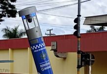 Empresa responsável por totens esclarece que dano foi causado por caminhão, não por vândalos em Vilhena