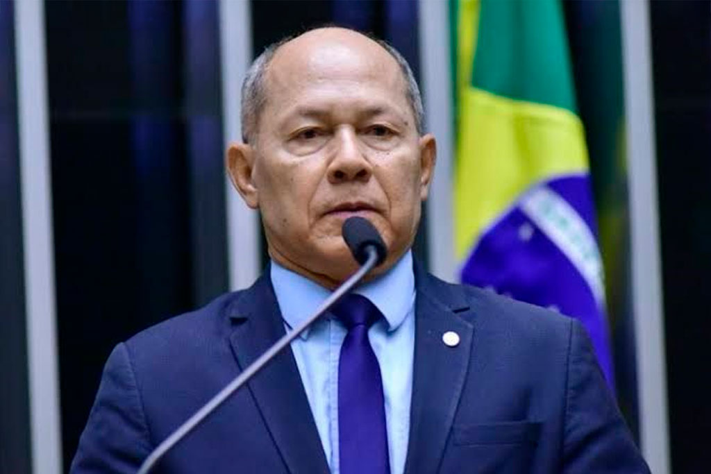 Coronel Chrisóstomo apresenta requerimento para criação da CPI das quentinhas