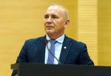 Deputado Ezequiel Neiva critica longas filas e desorganização na logística portuária de Porto Velho