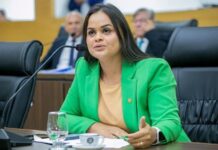 Deputada Dra. Taissa solicita reforma de auditório escolar em Ouro Preto do Oeste e recebe resposta positiva da SEDUC