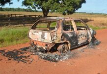 Mulher é esfaqueada e tem carro incendiado pelo próprio irmão em distrito de Cabixi