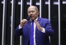 Coronel Chrisóstomo obstrui votação de pauta na Câmara em defesa da anistia