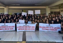 Acadêmicos de Medicina da Uninassau realizam paralisação por melhorias no curso em Vilhena