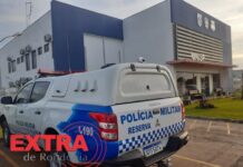 Veículo colide contra muro de escola em Vilhena e motorista foge do local