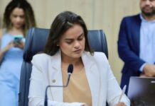 Dra. Taíssa protocola Projeto de Lei que garante transferência de servidoras vítimas de violência doméstica no serviço público estadual