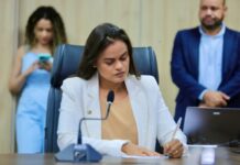 Dra. Taíssa protocola PL 662/24 para garantir acesso fácil aos contatos de unidades de saúde no site da SESAU