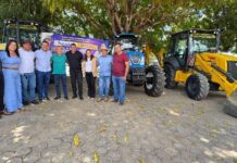 JAIME BAGATTOLI: Senador entrega três maquinários para ajudar produtores e a Prefeitura de Ministro Andreazza