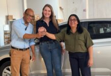 Lebrinha reforça saúde com entrega de veículo à UBS em Buritis