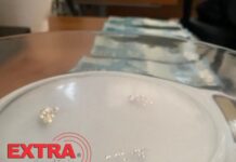 PRF apreende 76 diamantes e R$ 14,6 mil em caminhonete em Porto Velho