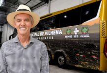 Senador Bagattoli entrega ônibus adaptado para o transporte de pacientes em Vilhena