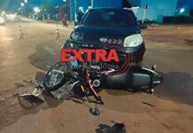 Motociclista fica ferida após carro avançar via preferencial em Vilhena