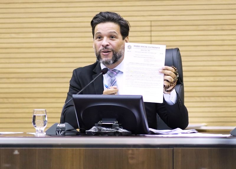 Deputado Delegado Camargo apresenta projeto de lei que garante intérprete de Libras a gestantes com deficiência auditiva em RO