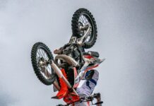 Joaninha e Equipe J99 realizam show de FMX em Colorado do Oeste