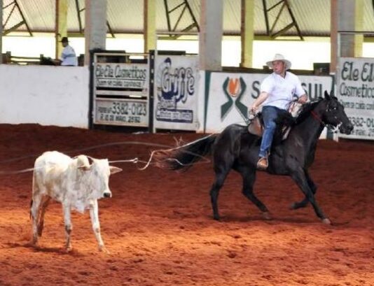 Com dois shows nacionais, Chupinguaia inicia hoje a 13ª Festa do Laço Comprido