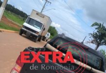 Caminhão dá marcha ré durante conversão e provoca colisão com caminhonete em Vilhena