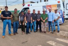 Colorado do Oeste recebe ambulância UTI adquirida por emenda do deputado Ezequiel Neiva