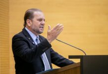 Cirone Deiró anuncia R$ 1,4 milhão para APAE em Espigão do Oeste