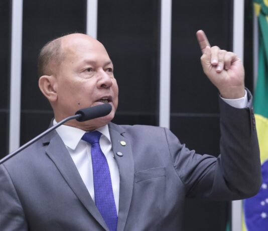 Coronel Chrisóstomo encerra 2025 destacando atuação contra aumento do IOF e avanços legislativos