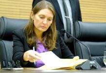 Deputada Lebrinha empenha R$ 81,1 mil para notebooks em Seringueiras