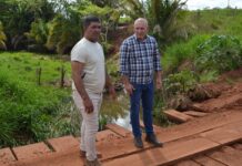 Compromisso de Ezequiel Neiva vai substituir pontes de madeira por aduelas em Chupinguaia