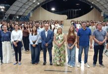 Vila Olímpica lotada marca recepção de calouros do Grupo Educacional Aparício Carvalho