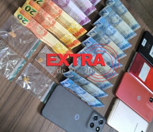 Rádio Patrulha fecha ponto de venda de drogas no bairro 5º BEC e prende suspeitos em Vilhena