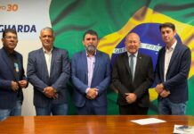 Deputado Coronel Crisóstomo recebe prefeitos de Rondônia e reforça compromisso com desenvolvimento dos municípios