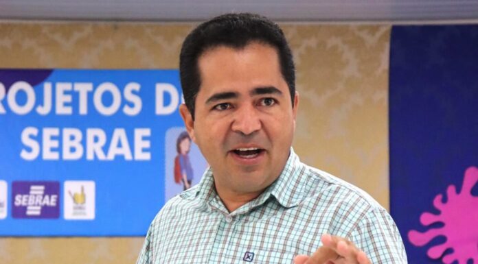 Morador denuncia prefeito ao MP e pede perda de cargo por suposto ato ilícito envolvendo quase R$ 700 mil em RO