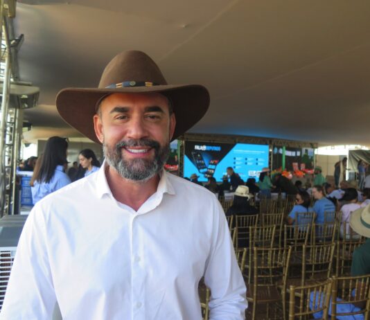 CEREJEIRAS: secretário Luiz Paulo destaca crescimento da AGROCOM e comenta cenário político em RO