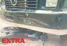 Motociclista sofre fraturas expostas após colisão frontal com caminhão em Vilhena