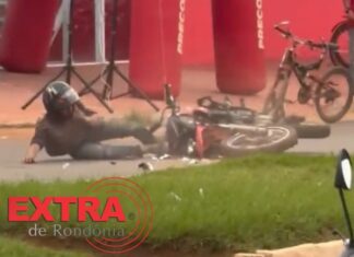 Vídeo que flagrava homem dançando na rua registra momento exato de acidente em Vilhena