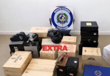 Carga de vinhos finos e whisky importados é apreendida escondida em caminhão de sabão em pó em Vilhena