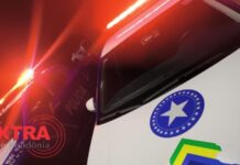 Homem invade casa da ex-mulher, quebra objetos e é preso com facão após ameaçar decapitá-la em Vilhena