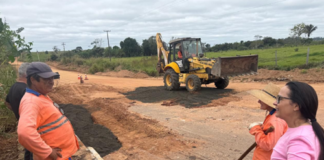 Rosangela Donadon conquista recuperação asfáltica para Novo Plano e acompanha obras