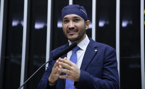 Dr. Fernando Máximo defende PEC anti-IPVA na Câmara dos Deputados