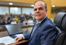 Justiça Eleitoral defere candidatura de Alan Queiroz e permite disputa pela reeleição