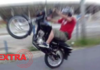 Jovem sem habilitação é preso após empinar moto e gerar perigo na saída de escola em Vilhena