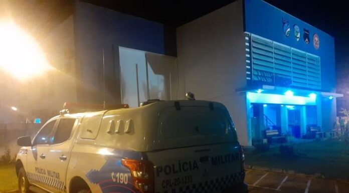 Homem embriagado invade quartel da PM e acaba preso por agredir esposa com coronhadas em Vilhena