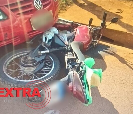 Colisão entre carro e moto deixa homem ferido na Avenida Perimetral em Vilhena