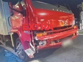 Motorista com sinais de embriaguez é detido após provocar acidente com carros estacionados no centro de Vilhena