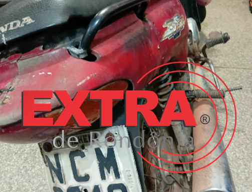 Motocicleta danificada e coberta por panos é localizada em área de mata entre os bairros Maria Moura e União em Vilhena