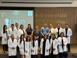 Cerimônia do Jaleco marca início da trajetória de acadêmicos de Fisioterapia da FIMCA